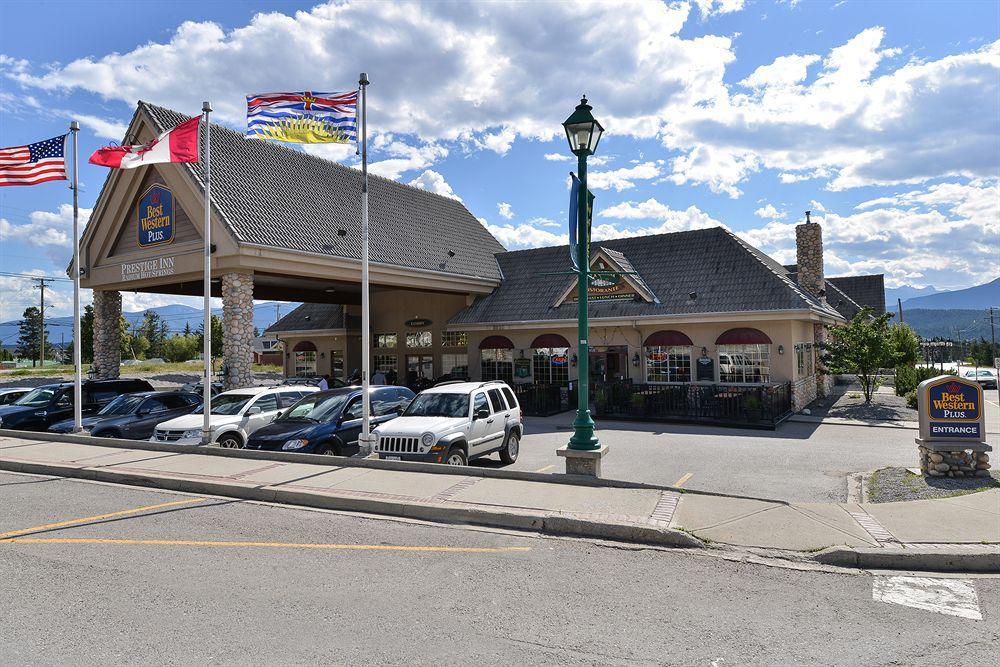 Prestige Radium Hot Springs Resort, Worldhotels Crafted Extérieur photo