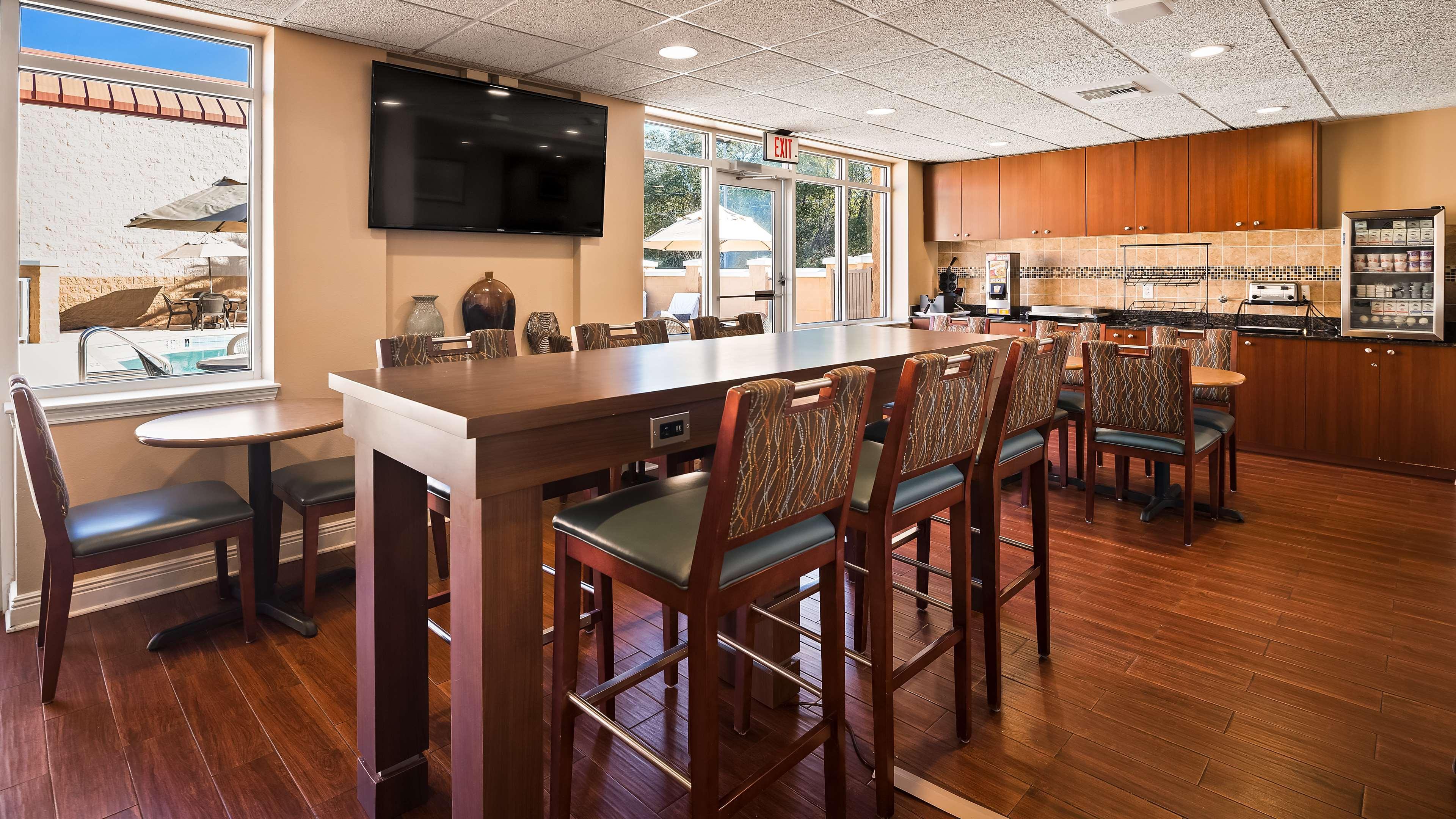 Prestige Radium Hot Springs Resort, Worldhotels Crafted Extérieur photo
