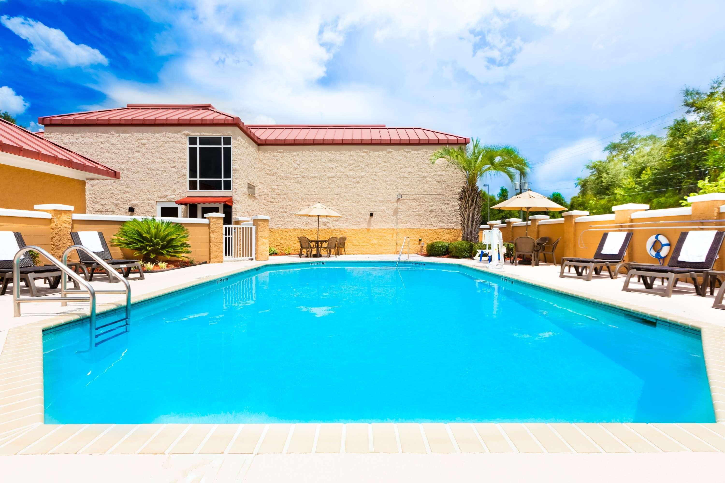 Prestige Radium Hot Springs Resort, Worldhotels Crafted Extérieur photo