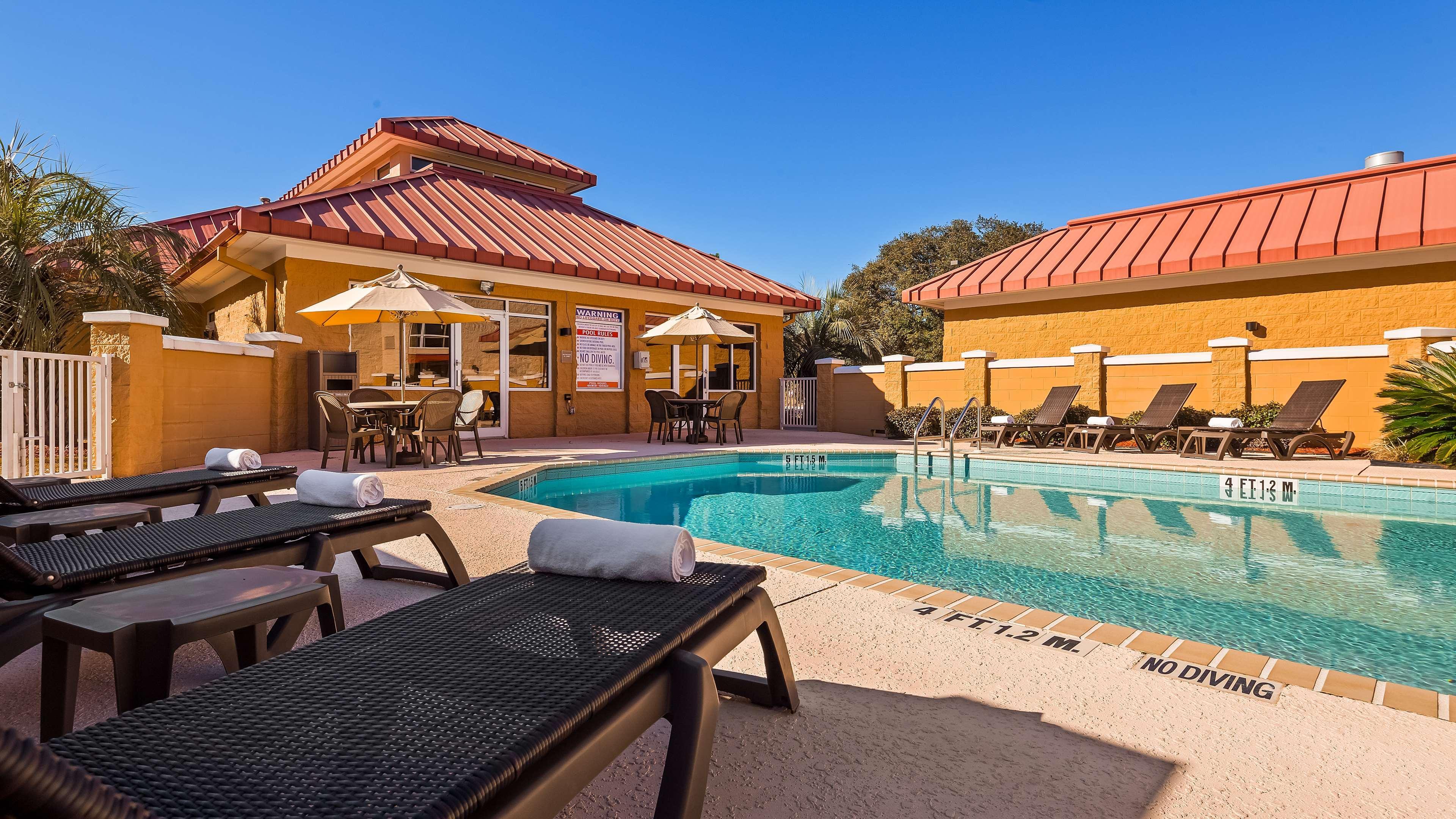 Prestige Radium Hot Springs Resort, Worldhotels Crafted Extérieur photo
