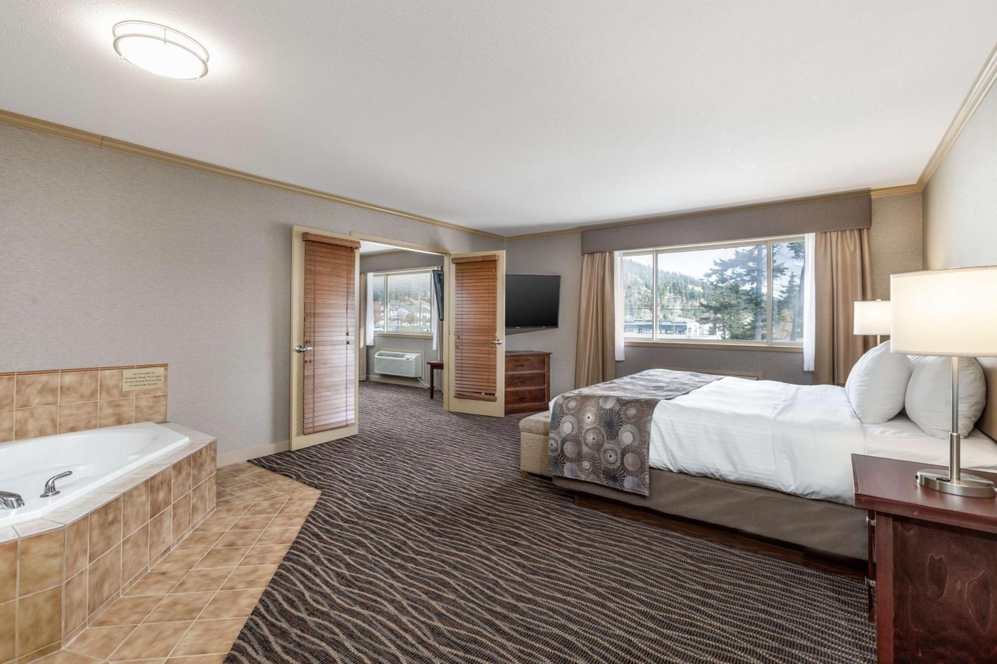 Prestige Radium Hot Springs Resort, Worldhotels Crafted Extérieur photo