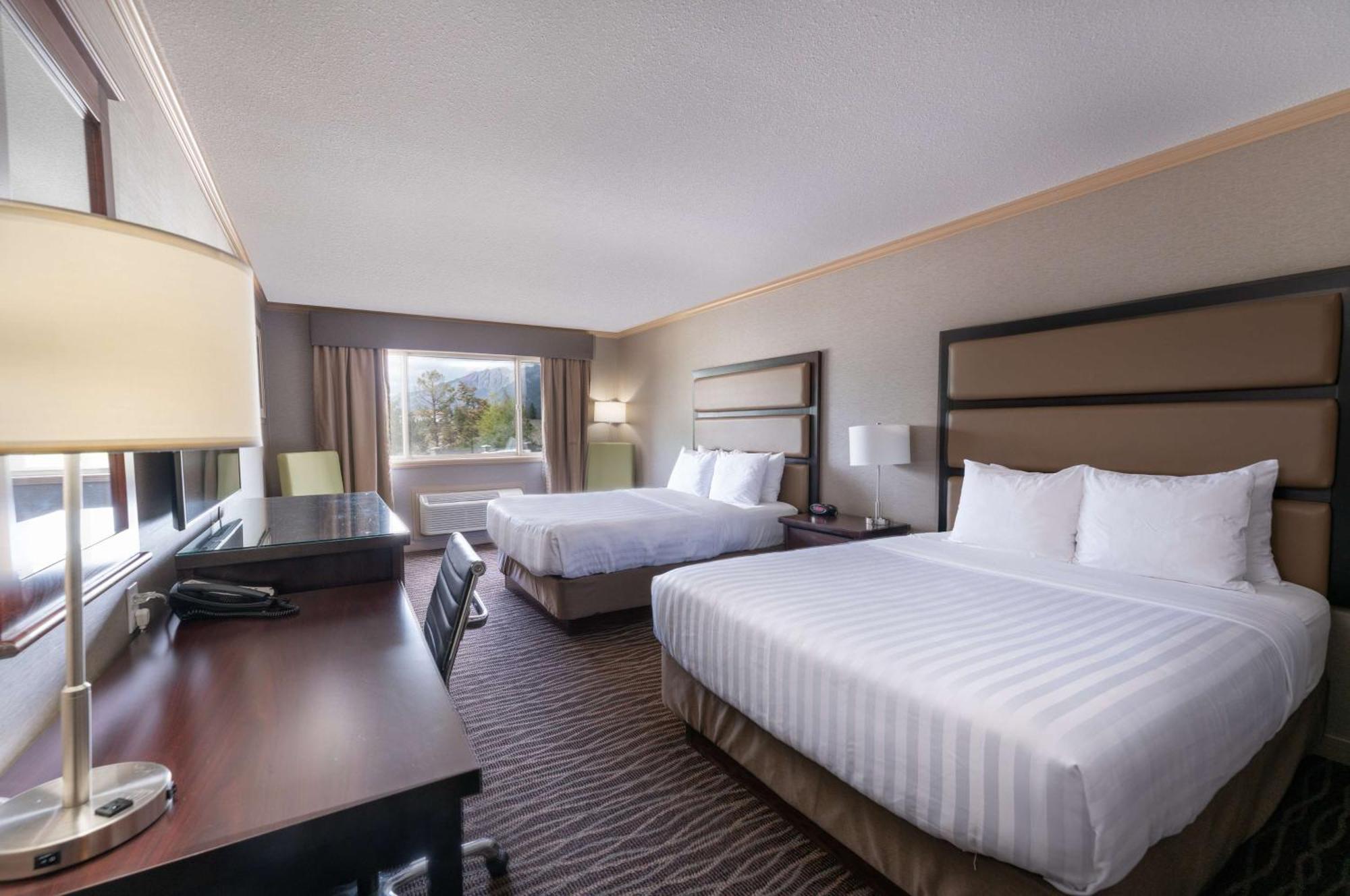 Prestige Radium Hot Springs Resort, Worldhotels Crafted Extérieur photo