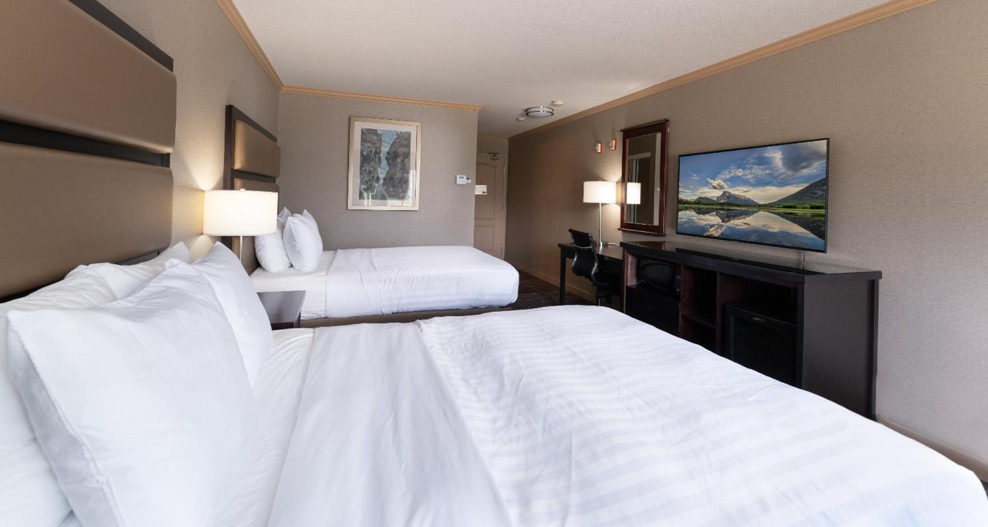 Prestige Radium Hot Springs Resort, Worldhotels Crafted Extérieur photo