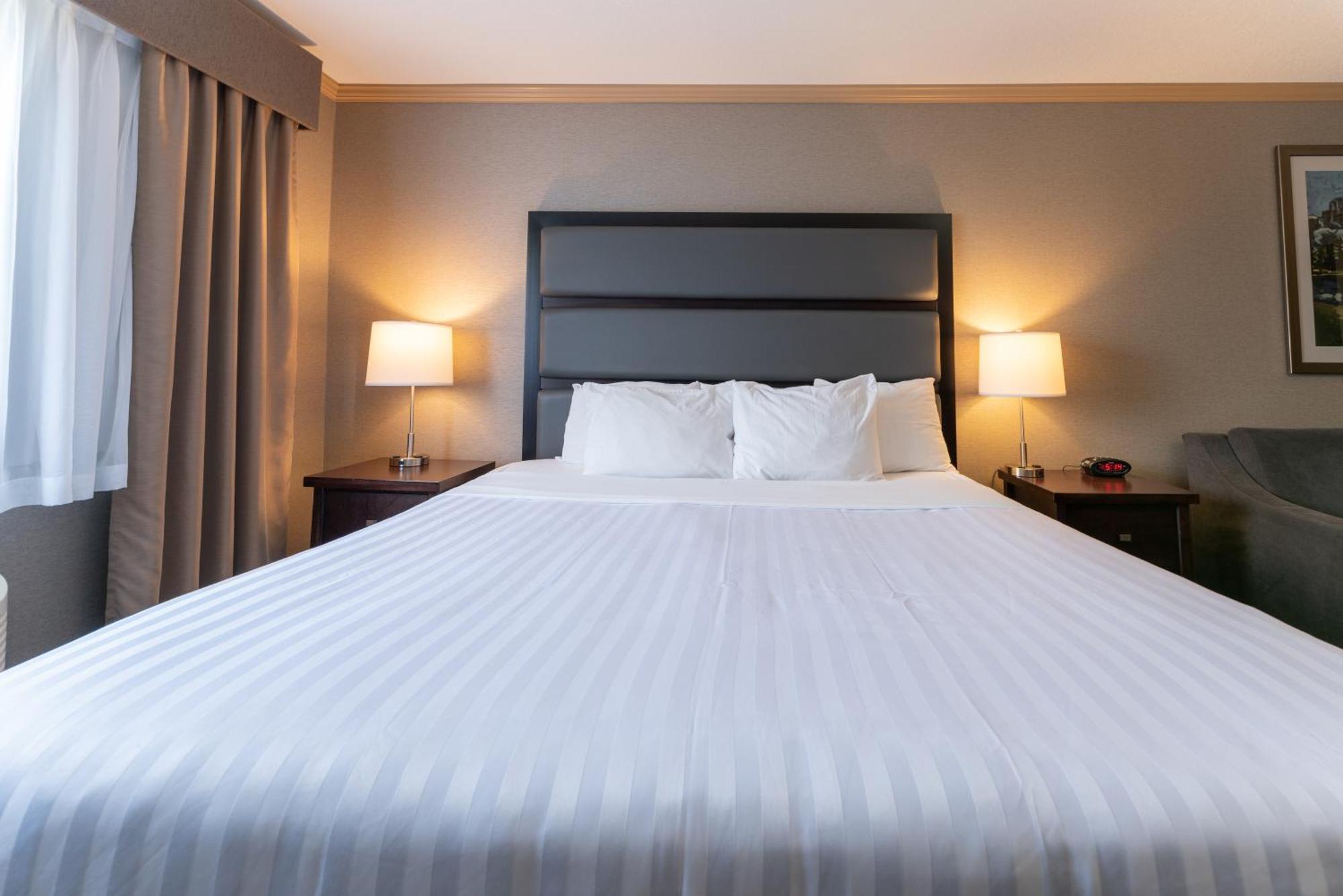 Prestige Radium Hot Springs Resort, Worldhotels Crafted Extérieur photo