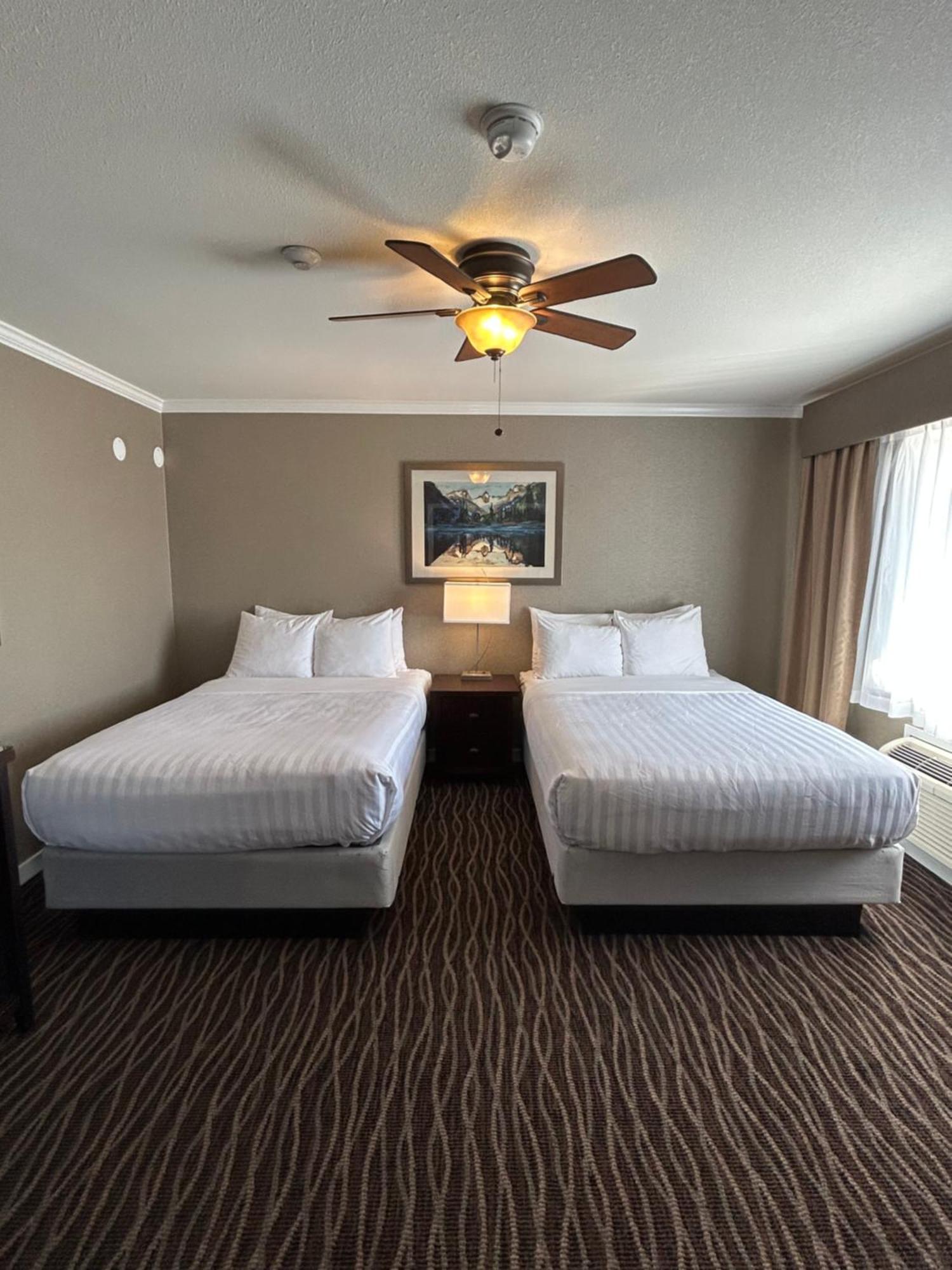 Prestige Radium Hot Springs Resort, Worldhotels Crafted Extérieur photo
