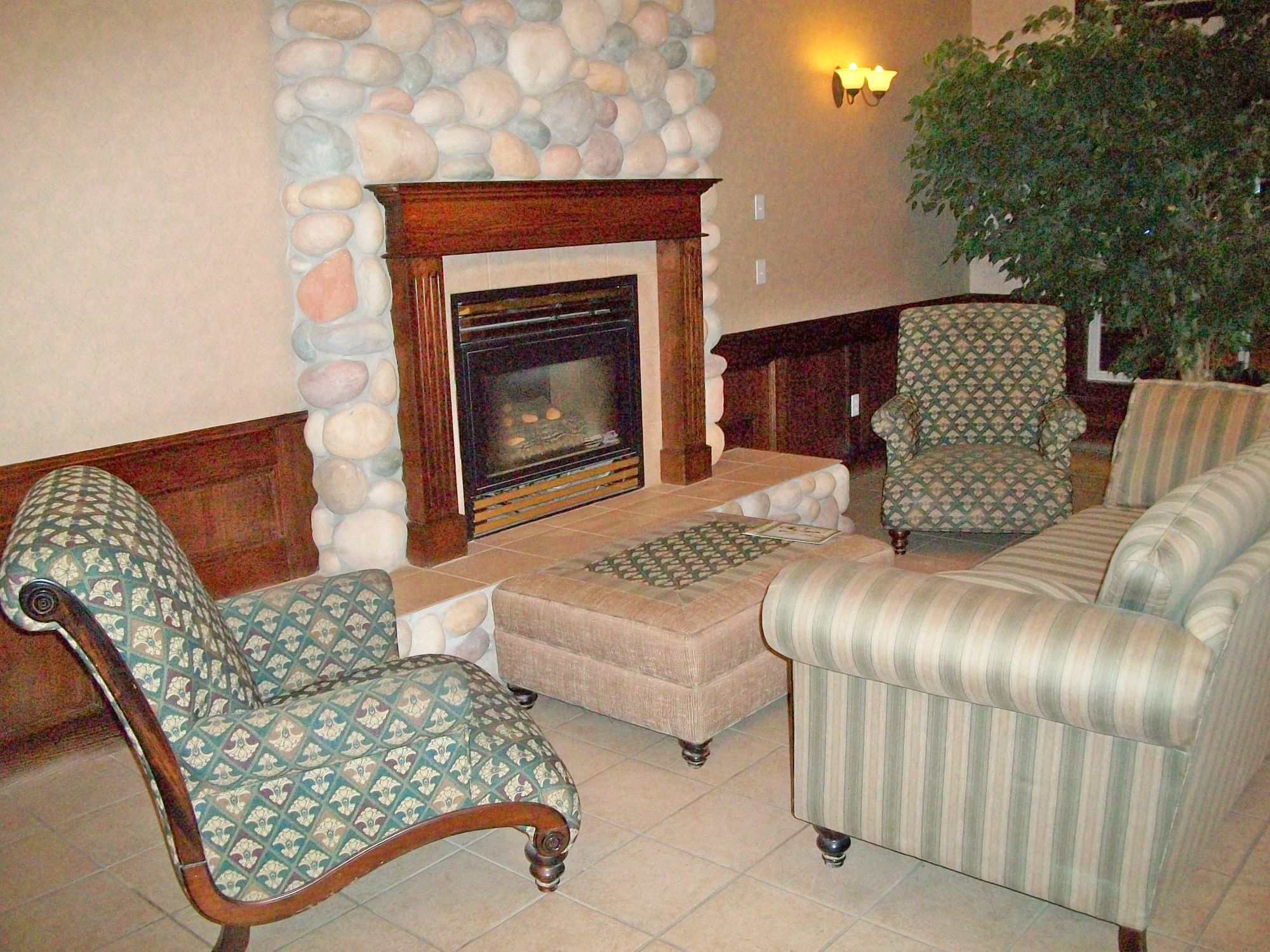 Prestige Radium Hot Springs Resort, Worldhotels Crafted Extérieur photo